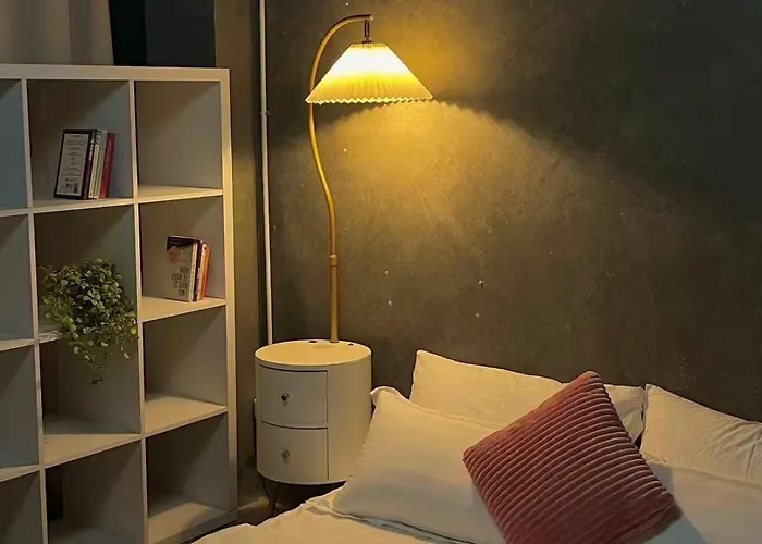 Hostel Wstar *