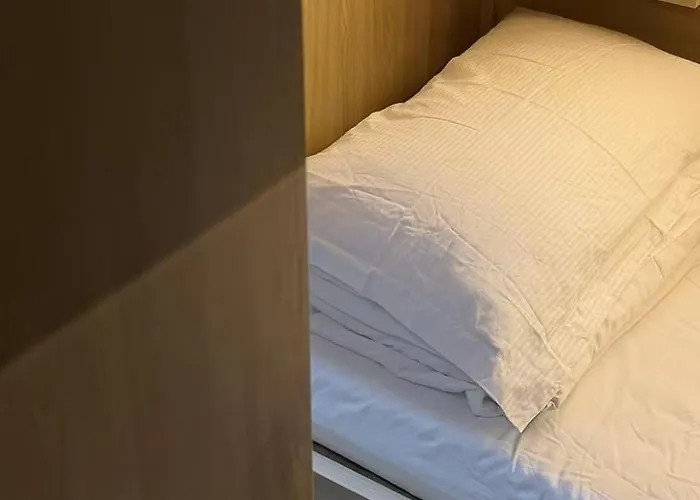 Wstar Hostel *