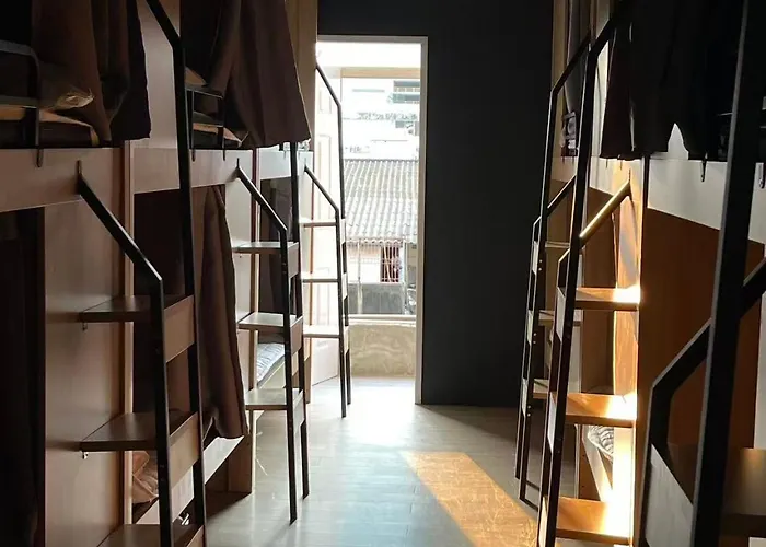 Hostel Wstar